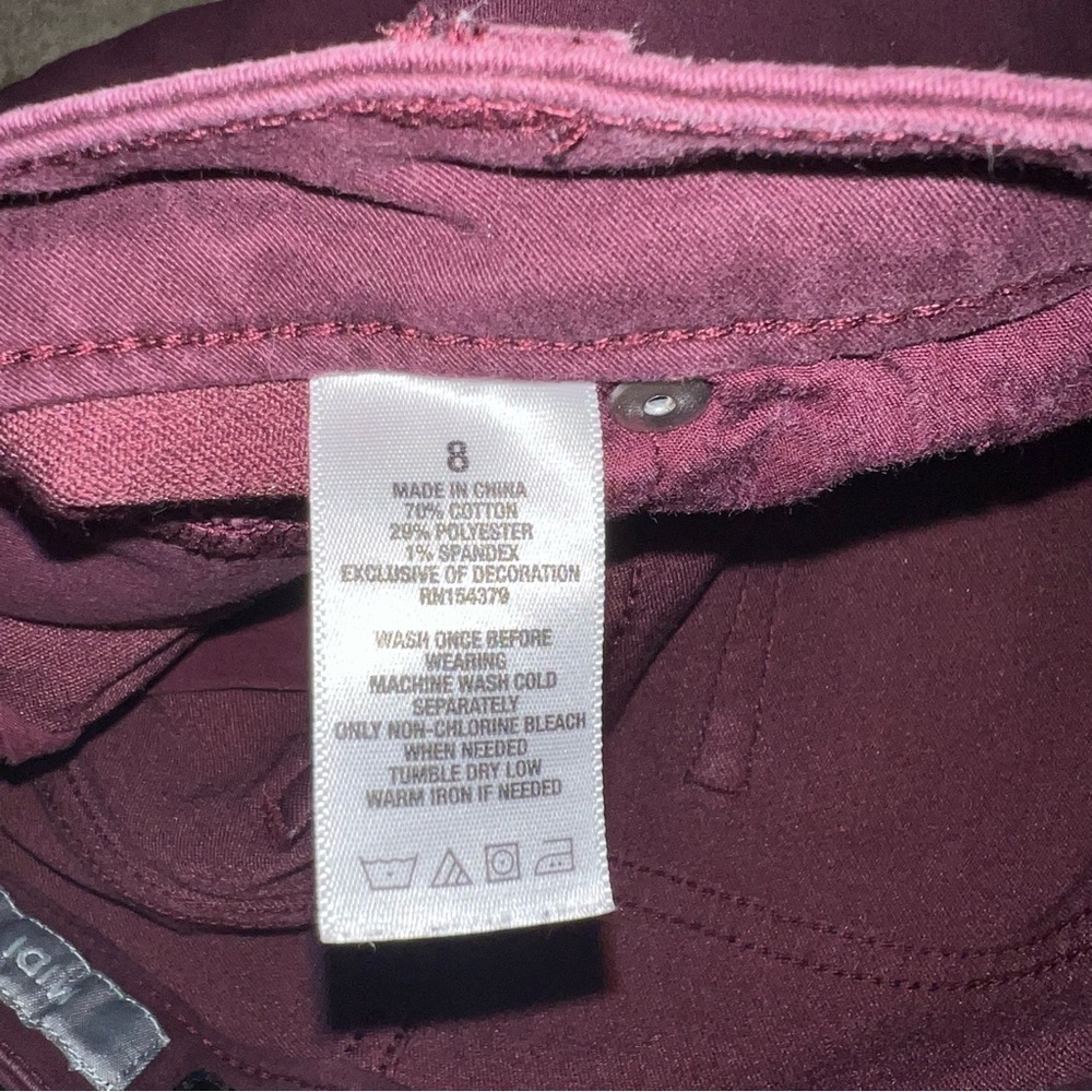 Aeropostale MIDI Cuffed Hem Stretchy Burgundy Shorts - Picture 9 of 10